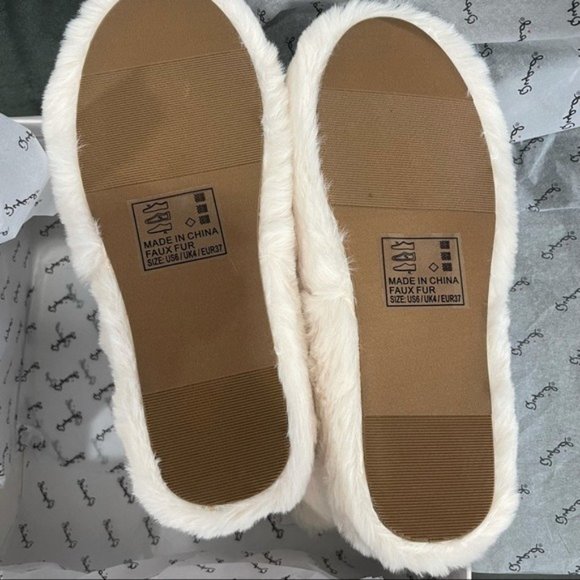 White cream warm cozy fuzzy booties ankle boots slippers slip on - Picture 6 of 8